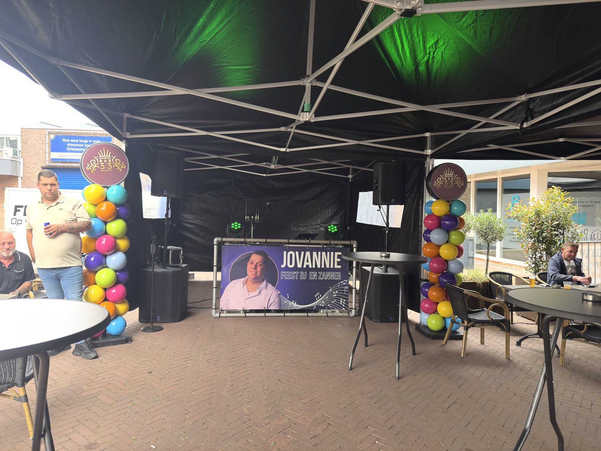 Feest met DJ zanger Jovannie