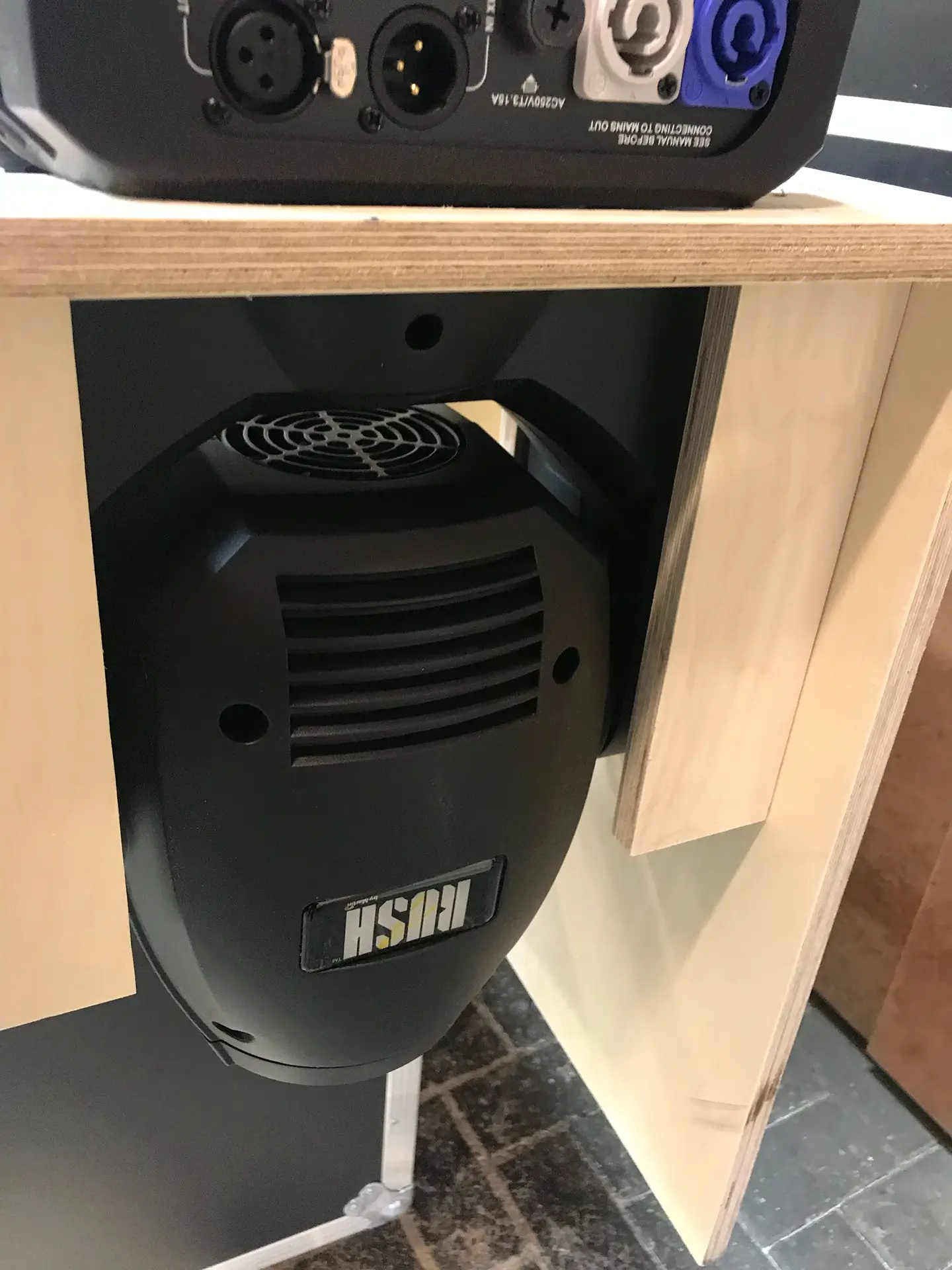 IMG 0355 flightcase bouwen