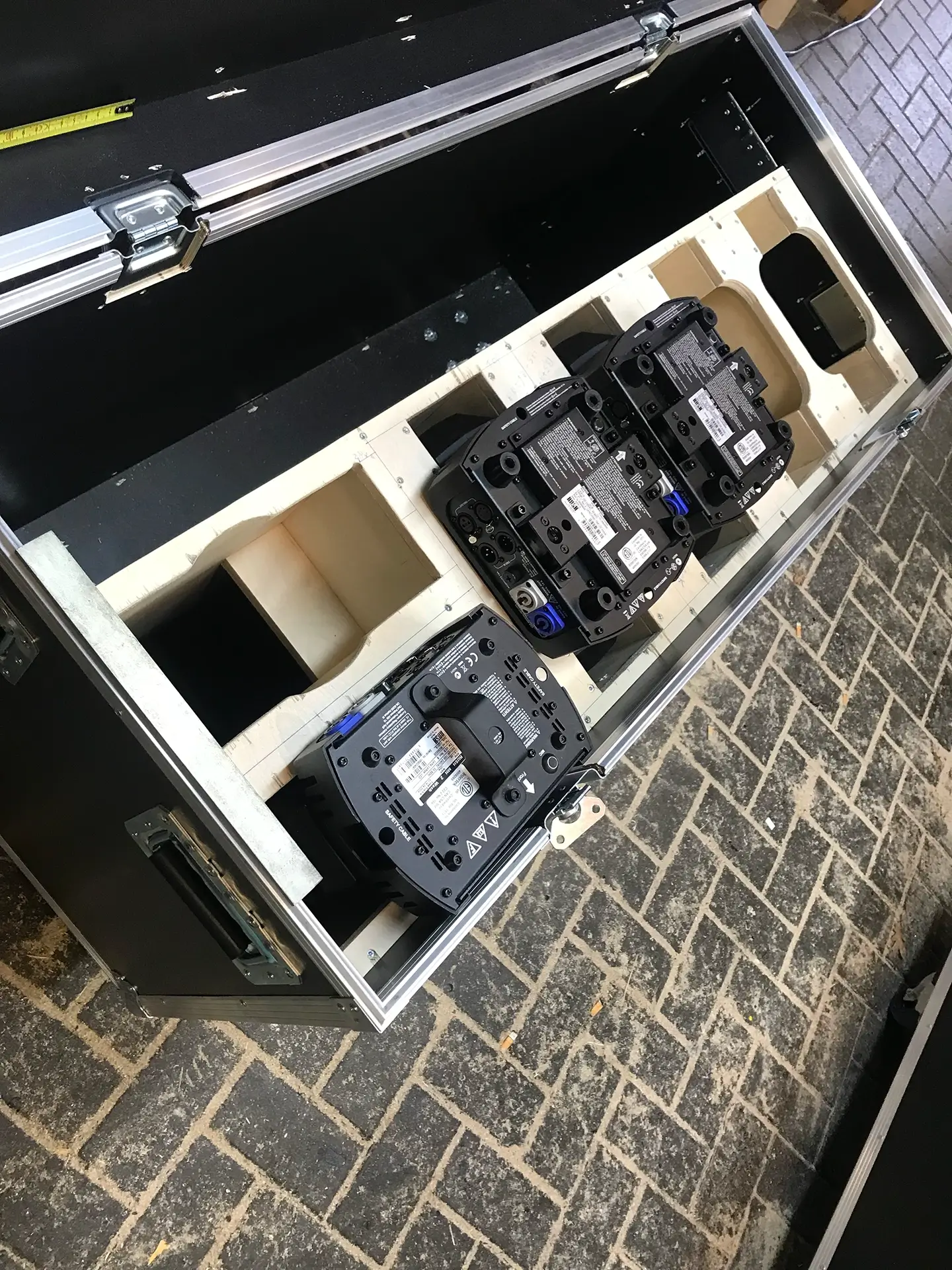 IMG 0359 flightcase bouwen